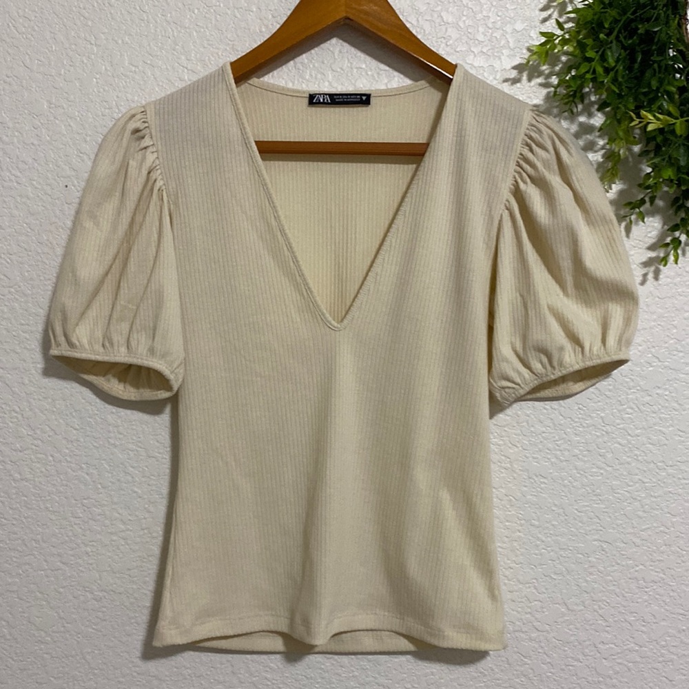 Zara Cream Puff Sleeve V-Neck Knit Top